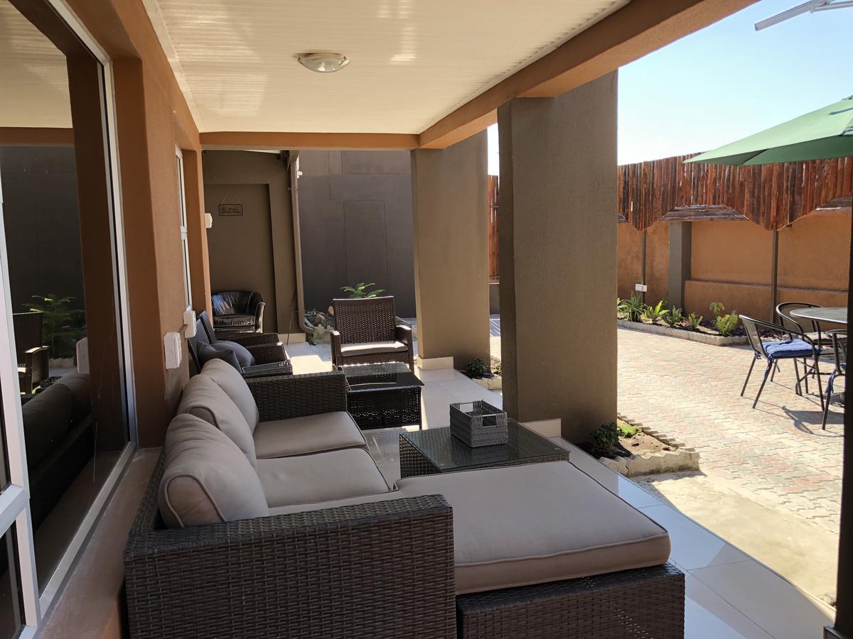 City Lodge Etosha Omuthiya Экстерьер фото