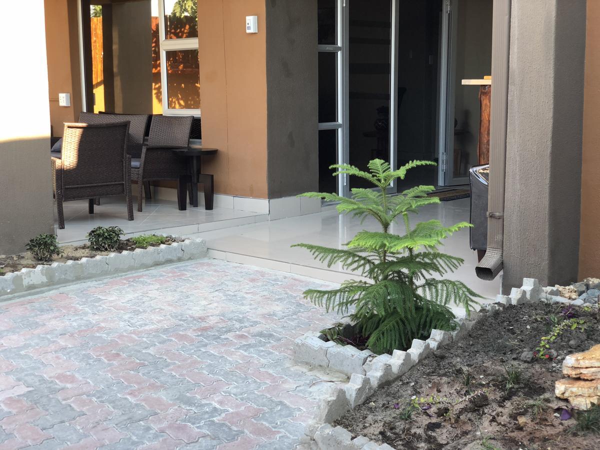 City Lodge Etosha Omuthiya Экстерьер фото